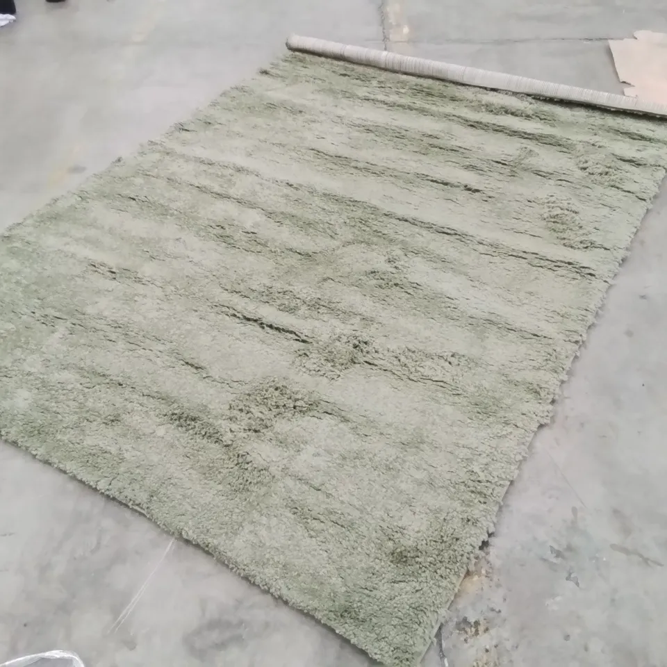 QUALITY DESIGNER AREA RUG - APPROXIMATELY 240X160CM