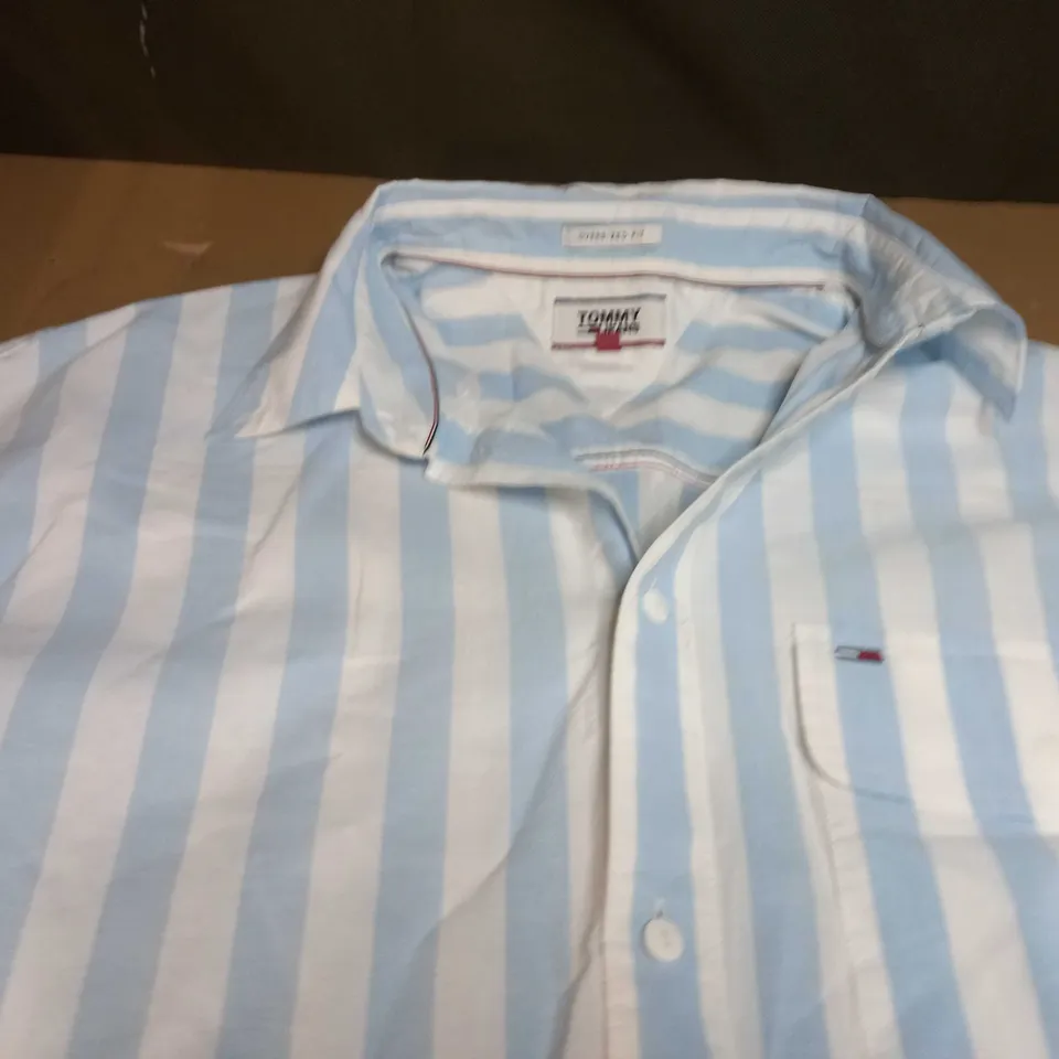 TOMMY HILIGER BUTTONED SHIRT SIZE L