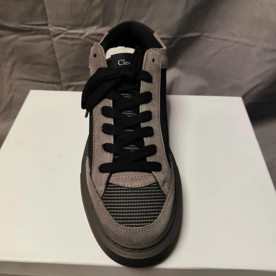 BOXED PAIR OF MENS CLEENS SHOES - SIZE UK 9.5
