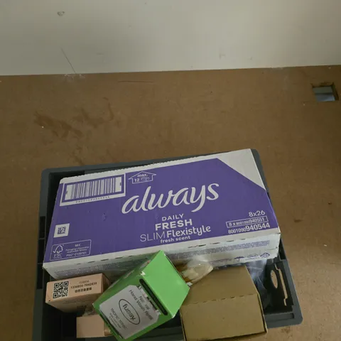 BOX OF APPROXIMATELY 10 ASSORTED BEAUTY PRODUCTS