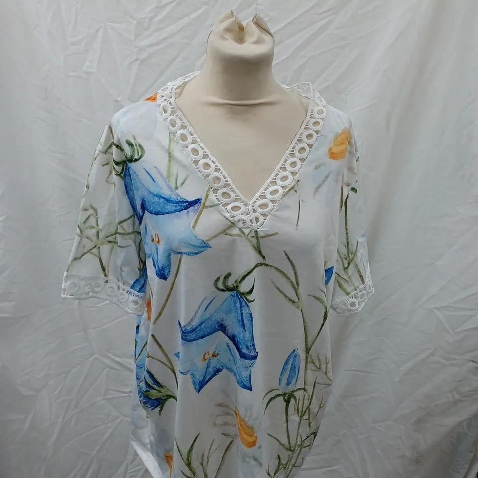 WHITE TOP WITH FLOWERS SIZE 4XL