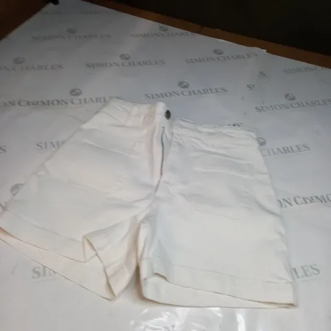 WHITE DENIM SHORTS SIZE 6