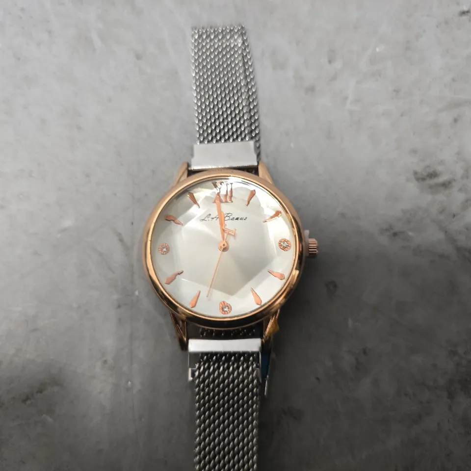 LADIES LA BANUS WATCH – 12 HOUR CLOCK - METAL STRAP WITH MAGNETIC CLASP