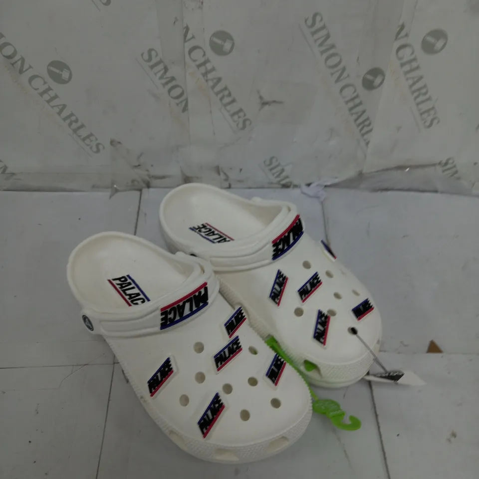 UNBOXED PAIR OF PALACE CROCS WHITE SIZE 7 