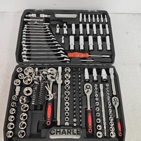 216-PIECE TOOLS SET IN CARRY CASE