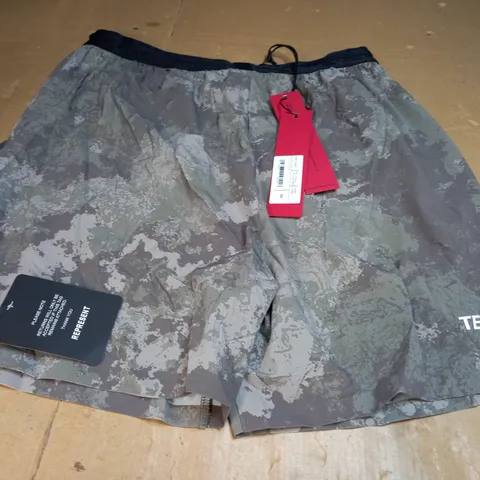 REPRESENT TAUPE CAMO 247 FUSED SHORTS - MEDIUM