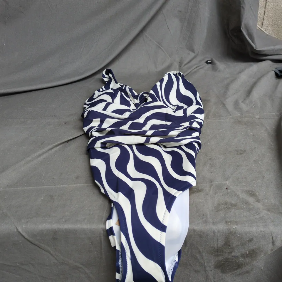 BODEN SWIMSUIT UK 12 L WITH TAGS