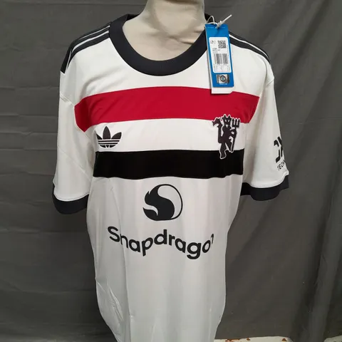 ADIDAS MANCHESTER UNITED FOOTBALL CLUB SHIRT - MEDIUM