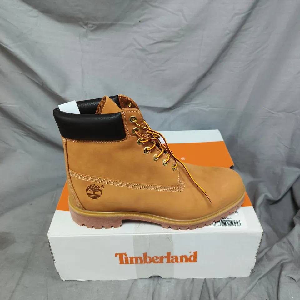 BOXED TIMBERLAND 6INCH PREMIUM BOOTS IN TAN - SIZE 11