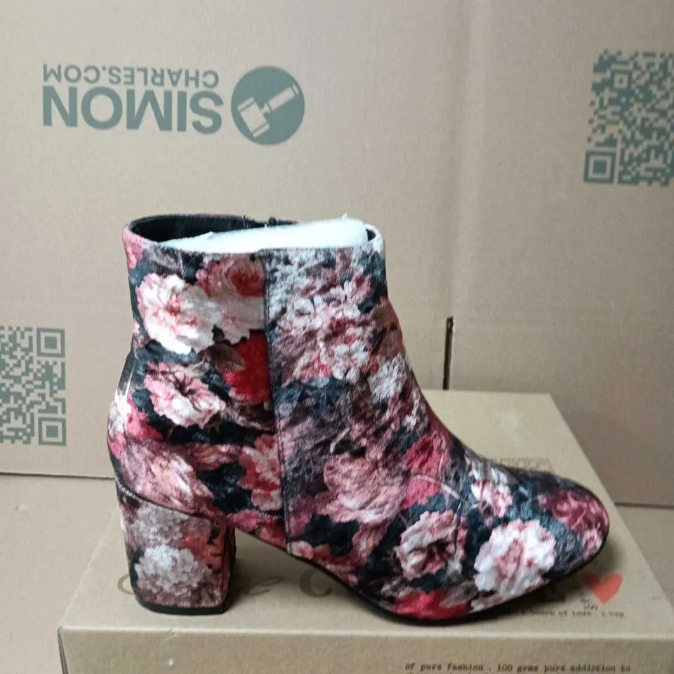 SHOECOLATE FLORAL PRINT ANKLE BOOTS – WOMEN'S - SIZE 41