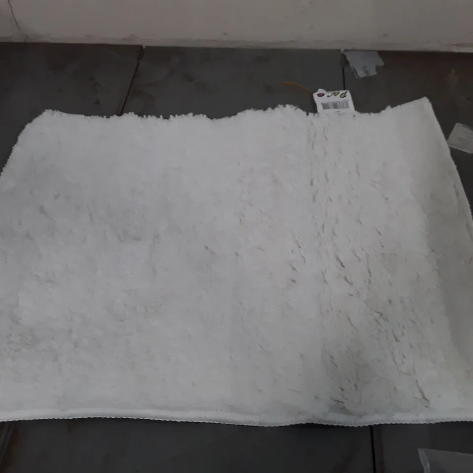 BRAND NEW PACO HOME GILE BATH MAT WHITE 40 X 55CM