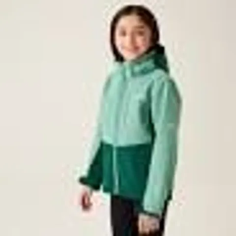 BRAND NEW REGATTA KIDS HAYDENBURY II SOFTSHELL JACKET IN  DUSTY GREEN -  UK 7/8 YRS