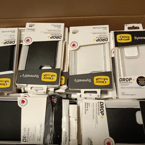 BOX OF ASSORTED PHONE ITEMS TO INCLUDE PHONE CASES