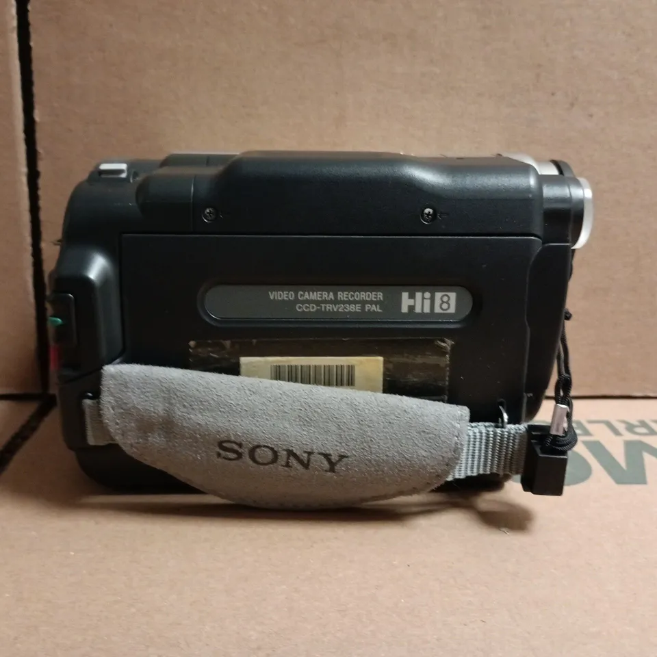 SONY HANDYCAM HI8 VIDEO CAMERA RECORDER – CCD-TRV238E PAL (CAMCORDER)