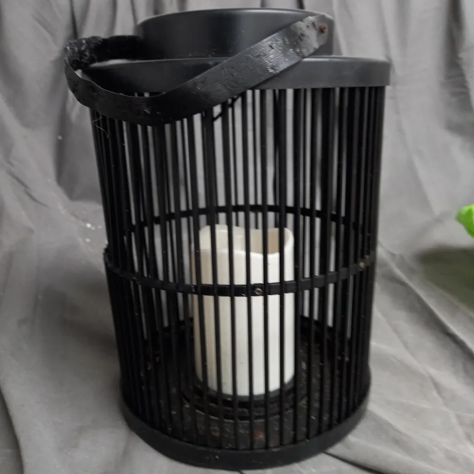 URBANE LANTERN IN BLACK RRP £19.99