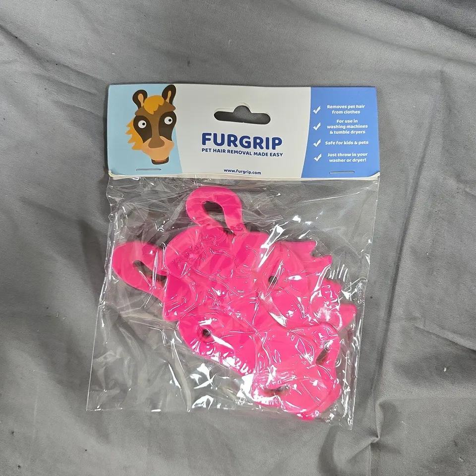 APPROXIMATELY 130 FURGRIP LAUNDRY PET HAIR REMOVERS - HORSE