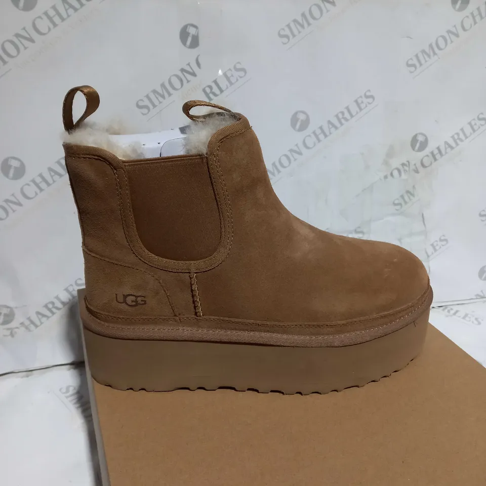 BOXED TAN UGG BOOTS SUEDE - UK SIZE 7