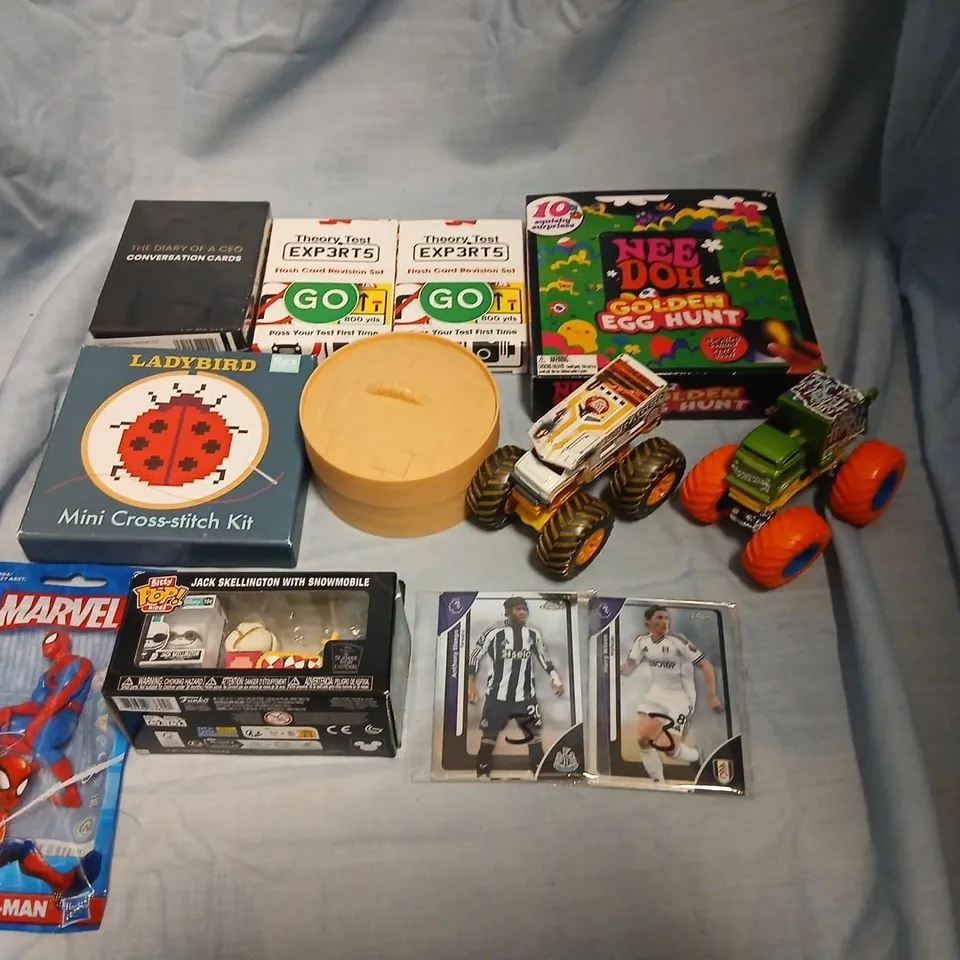 LARGE QUANTITY OF ASSORTED TOYS AND ACCESSORIES TO INCLUDE; NEE DOH GOLDEN EGG HUNT, BITTY POP RIDES JACK SKELLINGTON WITH SNOWMOBILE, LADYBIRD MINI CROSS STITCH KIT AND THE DIARY OF A CEO CONVERSATIO