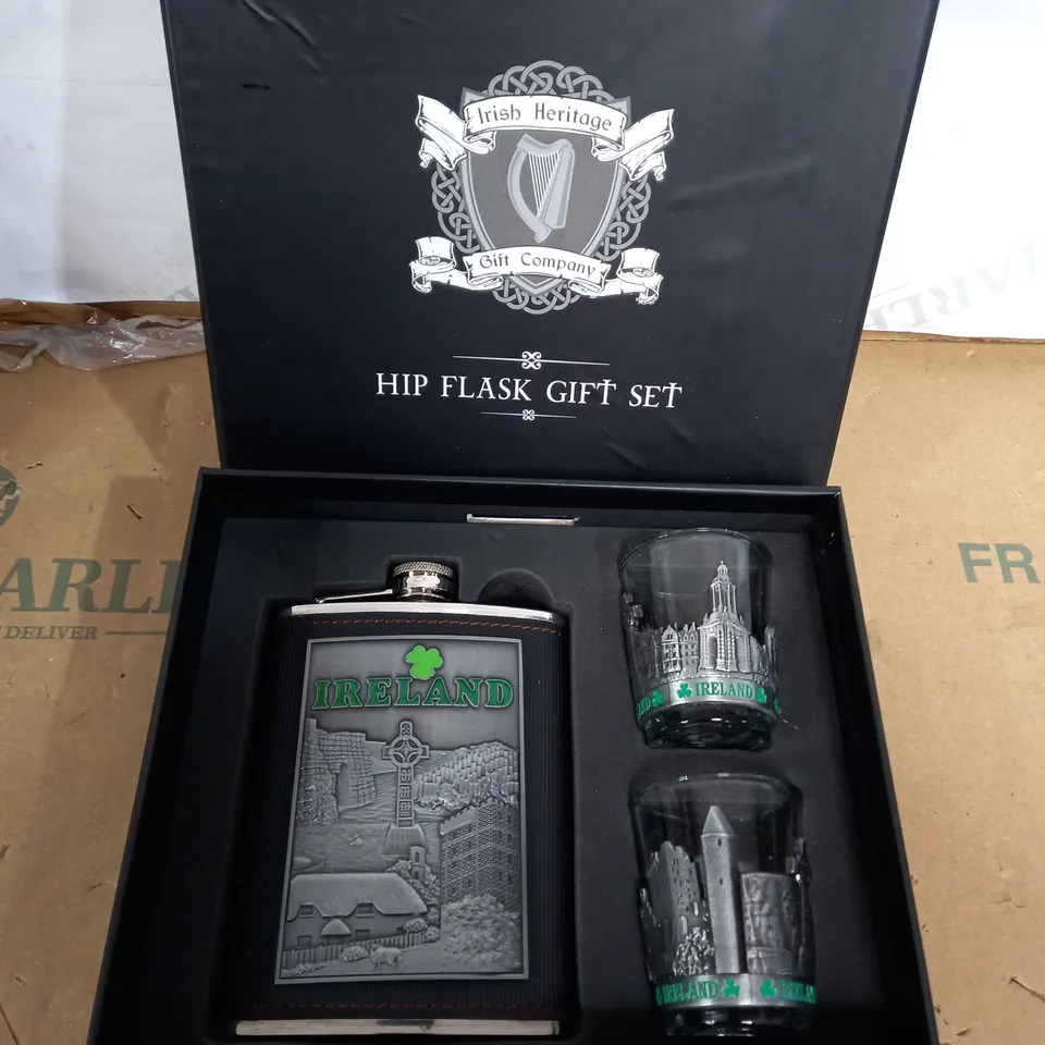 IRISH HERITAGE HIP FLASK GIFT SET 