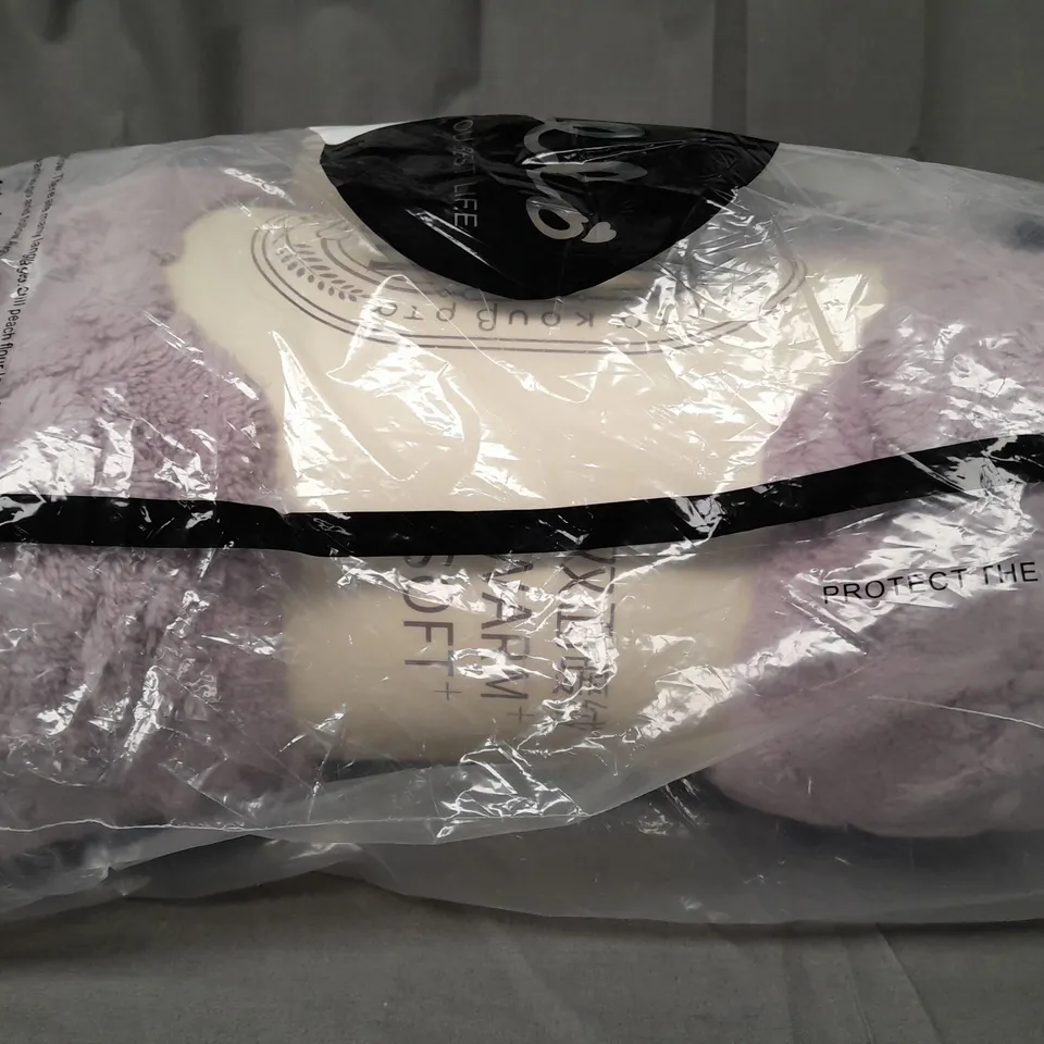UNBRANDED TEDDY FLEECE BLANKET IN PINK