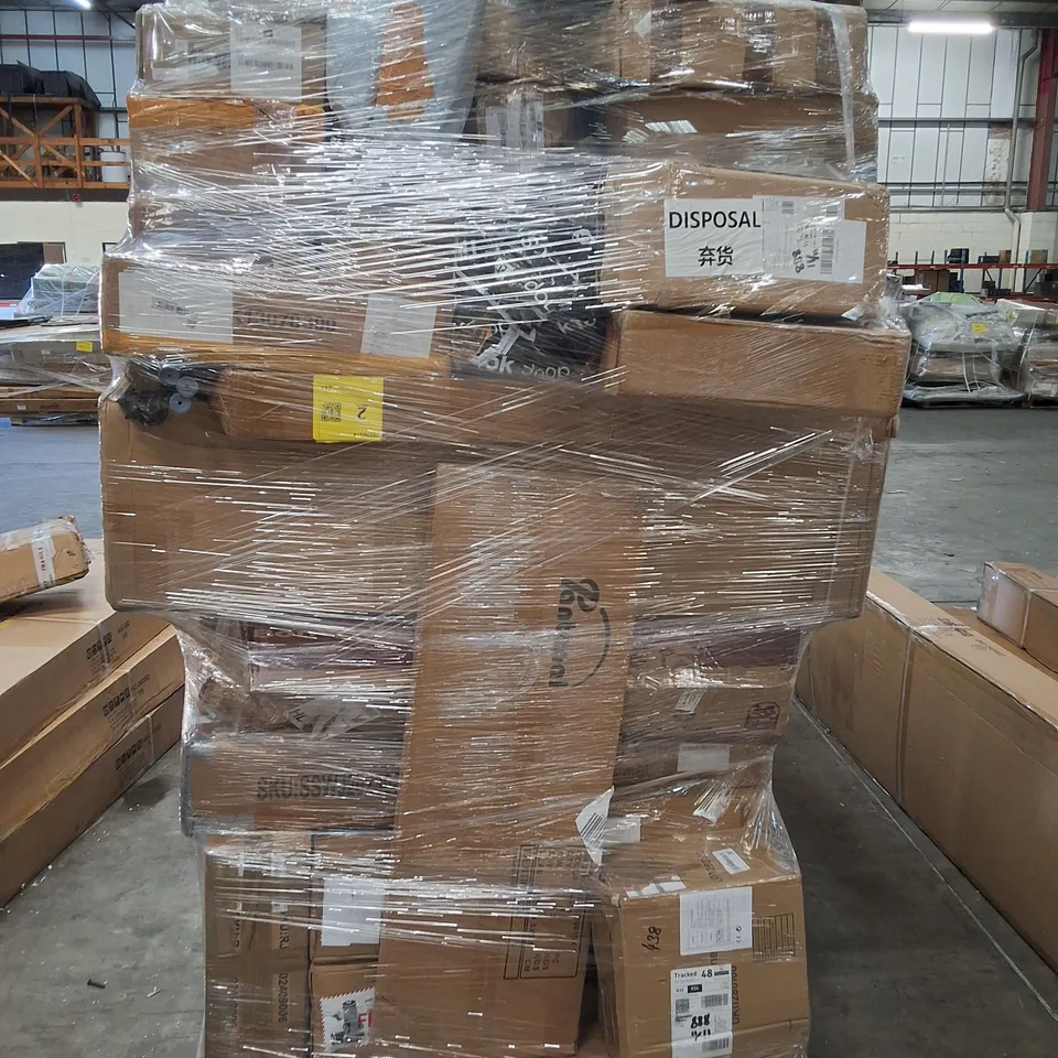 LARGE PALLET OF ASSORTED ITEMS TO INCLUDE SEWING MACHINE, ARTIFICIAL TREE, COSMETIC MIRROR AND GREY OUTDOOR CHAIR PARTS