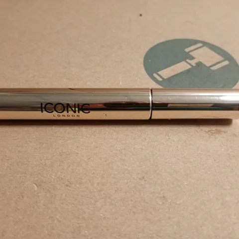 ICONIC LONDON MASCARA BLACK – GOLD-TONE METAL TUBE