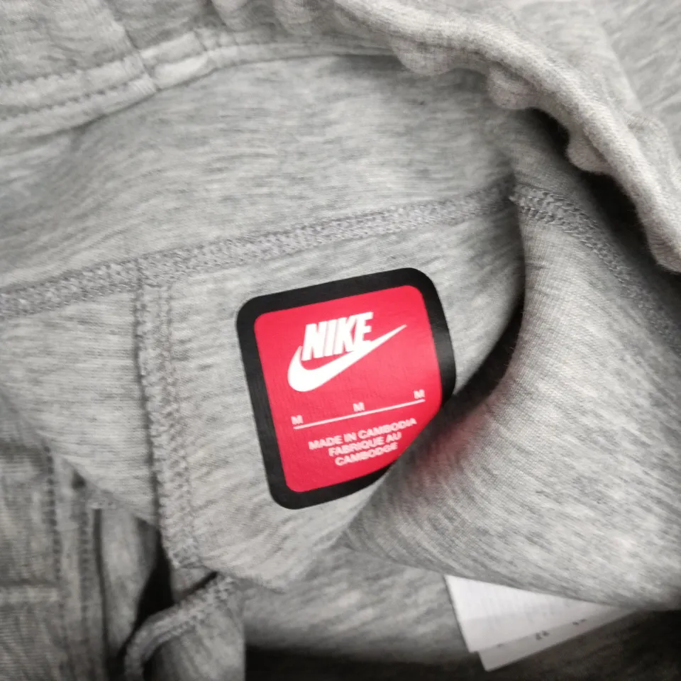 NIKE GREY JOGGERS – SIZE M