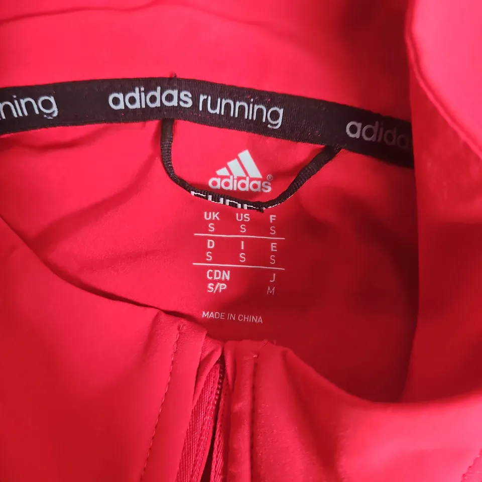 ADIDAS RUNNING JACKET IN RED - SMALL