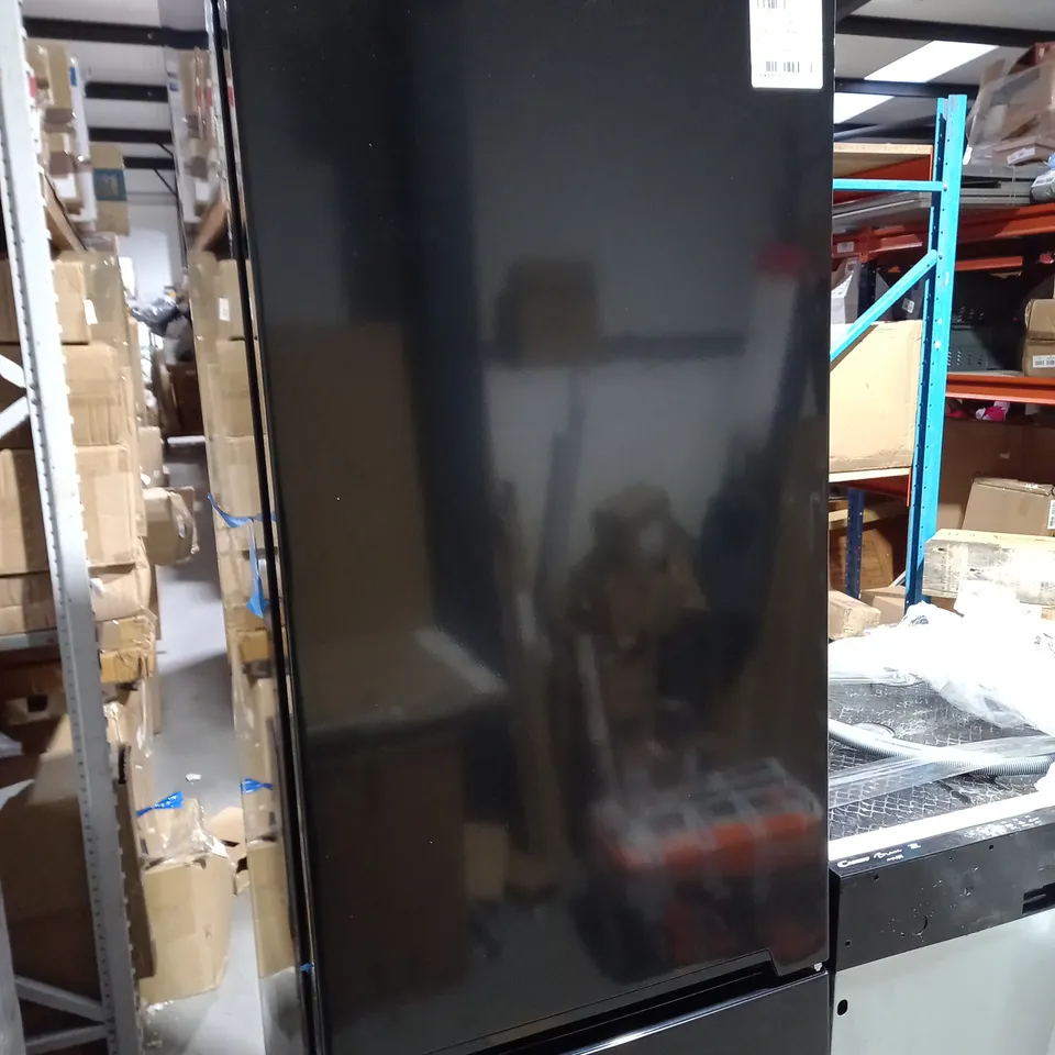 RUSSELL HOBBS FREESTANDING FRIDGE FREEZER BLACK