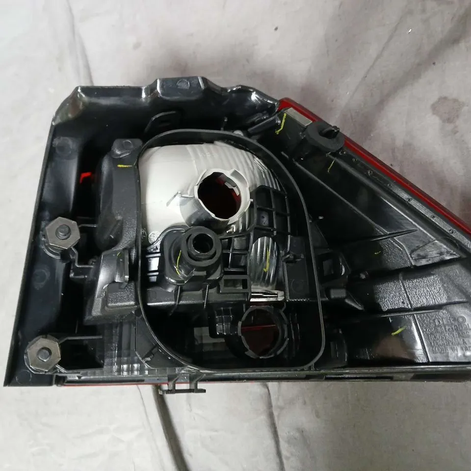 BOXED DEPO TAIL LAMP UNIT 441-19D9L-UE – REPLACEMENT FOR GLF VII 13, ECE