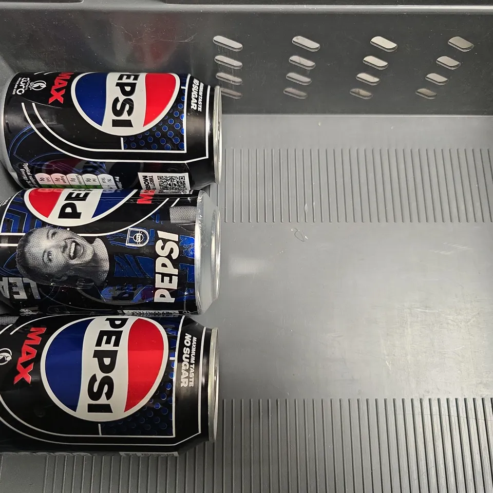 APPROXIMATELY 6 ASSORTED FOOD & DRINK ITEMS TO INCLUDE - PEPSI MAX , MALTESERS TEASER EASTER EGG , GRIND HOUSE BLEND GROUND ETC