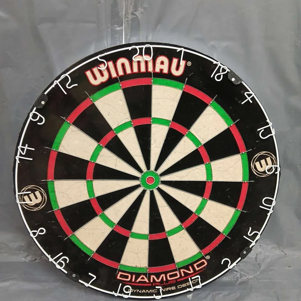 WINMAU DIAMOND PLUS DARTBOARD