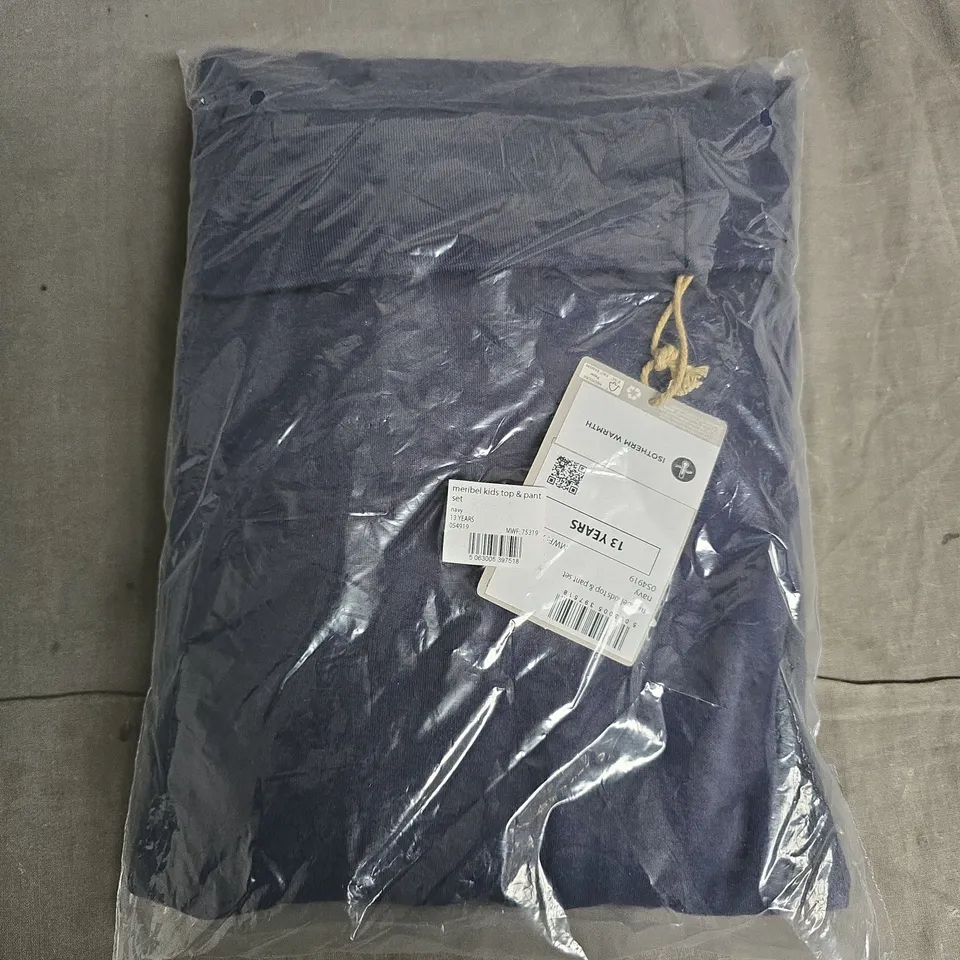 BAGGED MOUNTAIN WAREHOUSE MERIBEL KIDS TOP & PANT SET IN NAVY - 13 YEARS