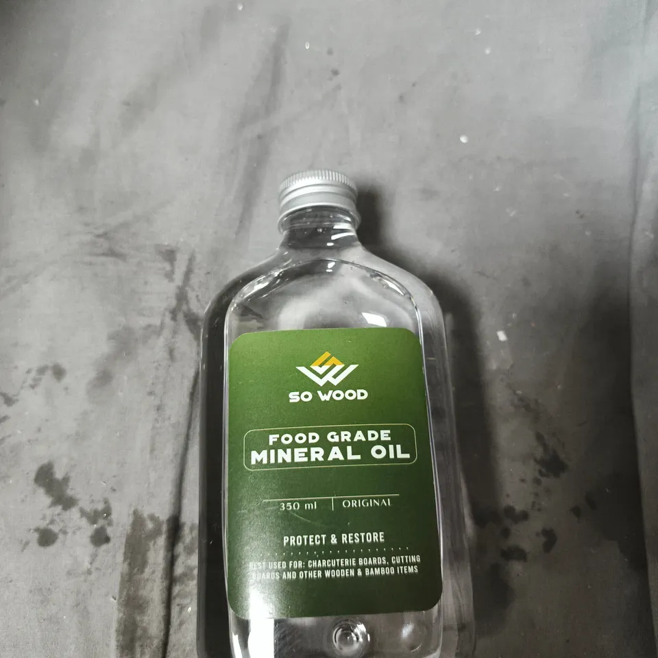 APPROXIMATELY 16 ASSORTED HOUSEHOLD LIQUIDS SMOL DETERGENT , FOOD GRADE MINERAL OIL AND PRO SHIELD FOAM & SPRAY 