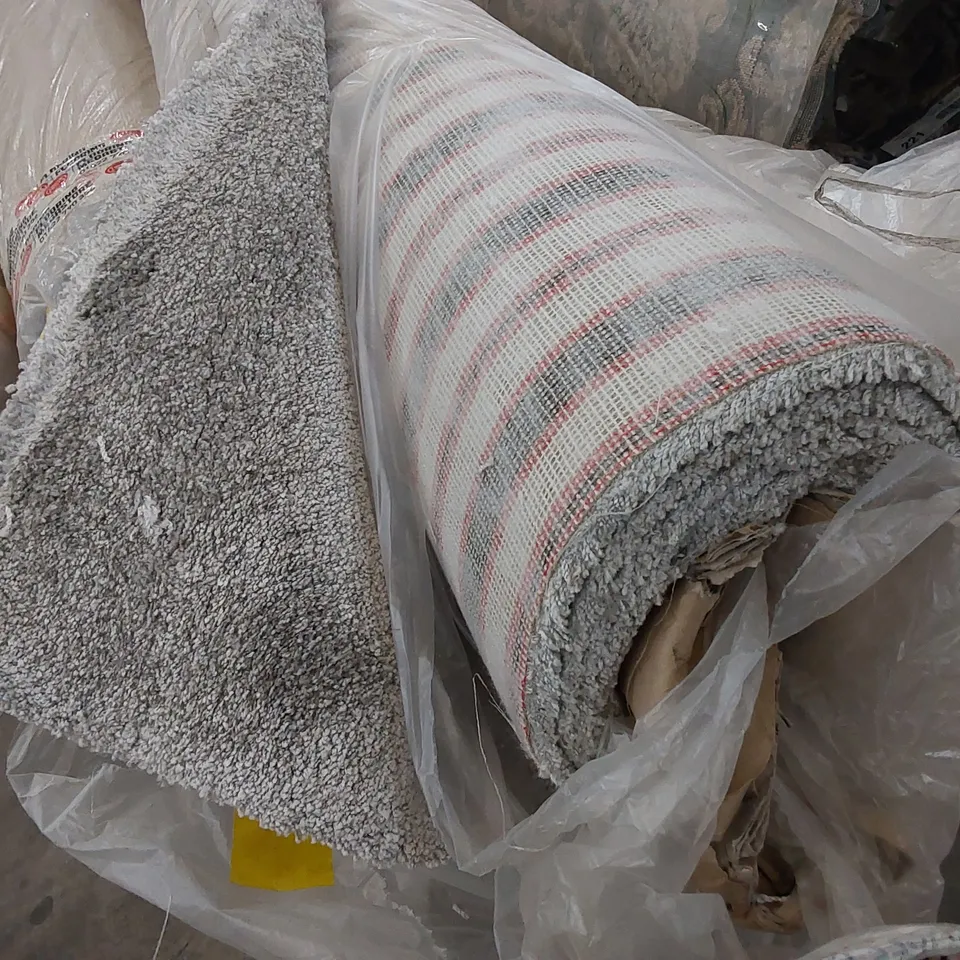 ROLL OF QUALITY AUBREY CARPET // SIZE: APPROXIMATELY 5 X 5.5m