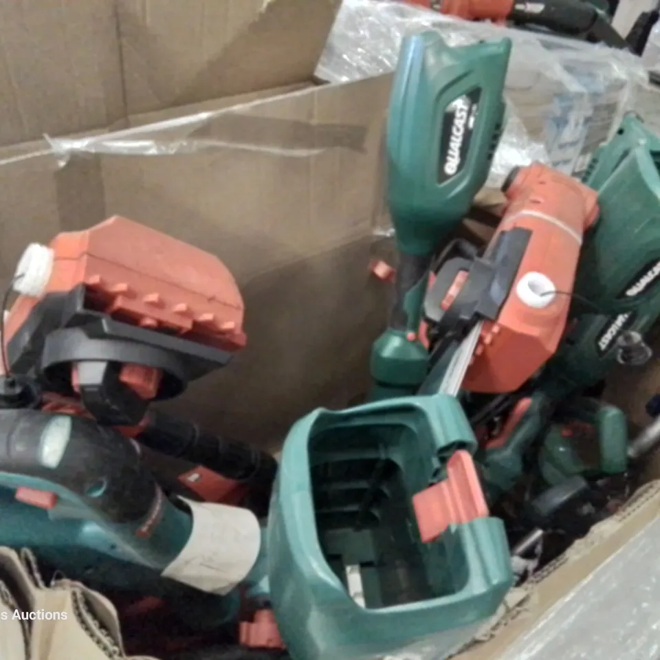 PALLET CONTAINING ASSORTED POWER GARDENING TOOLS INCLUDING, QUALCAST CORDLESS STRIMMERS, HEDGE CUTTERS, POLE SAWS. BOX OF LED LIGHTS
