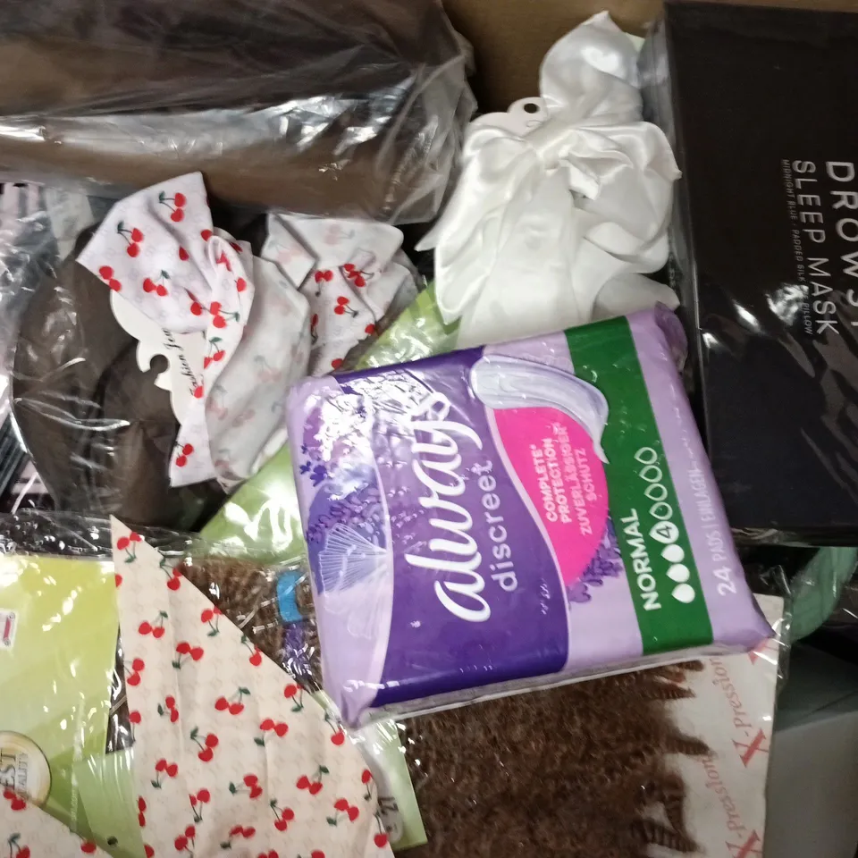 BOX OF APPROXIMATELY 20 ASSORTED ITEMS TO INCLUDE TAMPAX, ALWAYS, LULLABELLZ, ETC - COLLECTION ONLY