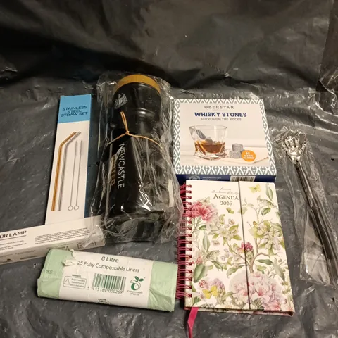 APPROXIMATELY 15 ASSORTED HOUSEHOLD ITEMS TO INCLUDE BACK SCRATCHER, NOTEBOOK, SENSOR LAMP ETC 