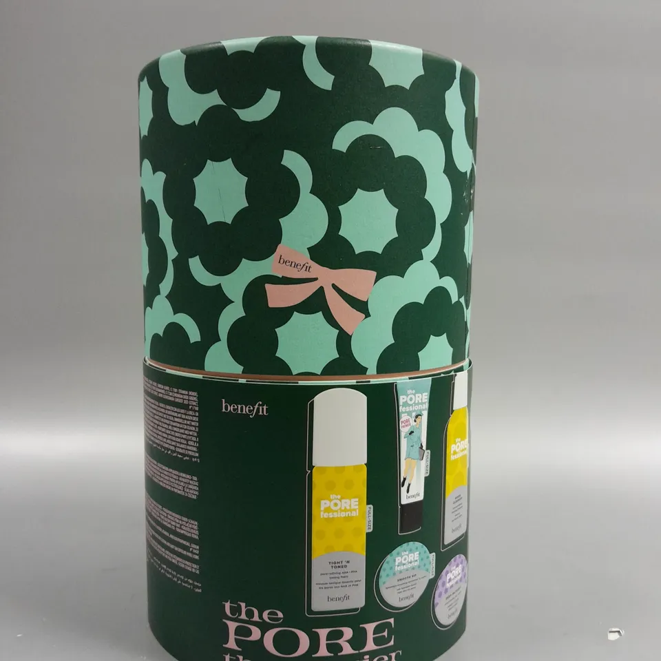 BOXED BENEFIT THE PORE THE MERRIER POREFESSIONAL PRIMER & PORE CARE CLEARING, MINIMISING & SMOOTHING GIFT SET