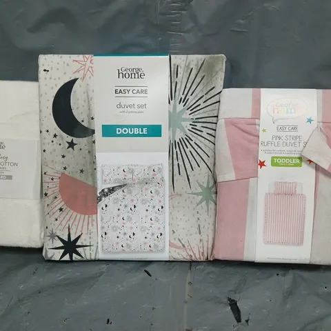BOX OF APPROXIMATELY 10 ASSORTED BEDDING ITEMS IN VARIOUS STYLES, SIZES, AND COLOURS TO INCLUDE DUVET SETS AND PILLOWCASES, ETC - COLLECTION ONLY