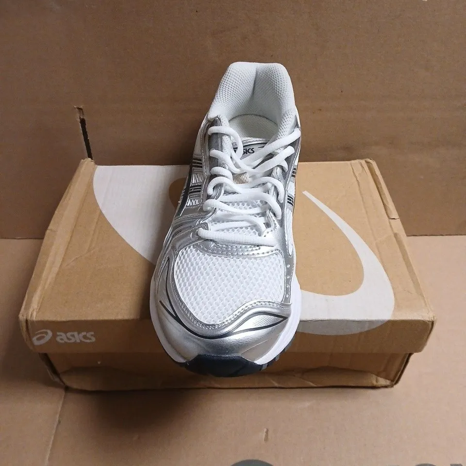 BOXED PAIR OF ASICS GEL-KAYANO 14 RUNNING SHOES – WHITE/GRAPHITE GREY, UK 5.5