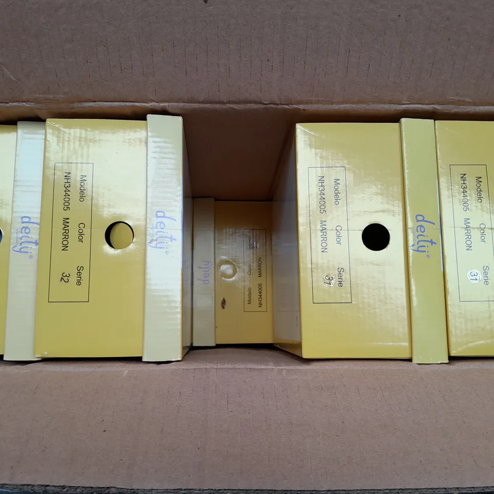 BOX OF APPROX 16 DEITY JUNIOR BROWN OPEN TOP SHOES IN VARIOUS SIZES