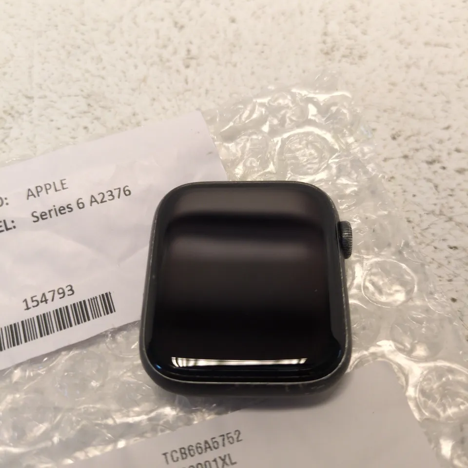 APPLE WATCH SERIES 6 44MM SPACE GREY ALUMINIUM – CELLULAR (A2376)