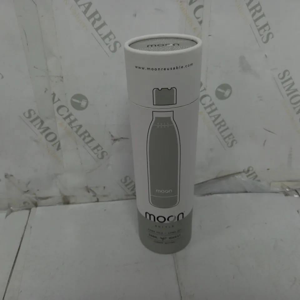 BOXED AND SEALED MOON 18/8 STAINLESS STEEL BOTTLE (500ml)