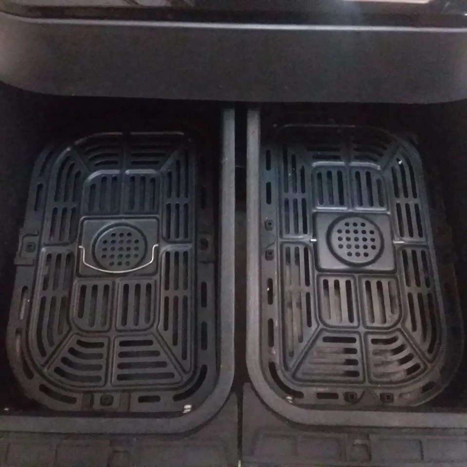 BOXED INSTANT VORTEX 8 IN 1 PLUS DOUBLE AIR FRYER 7.6L 