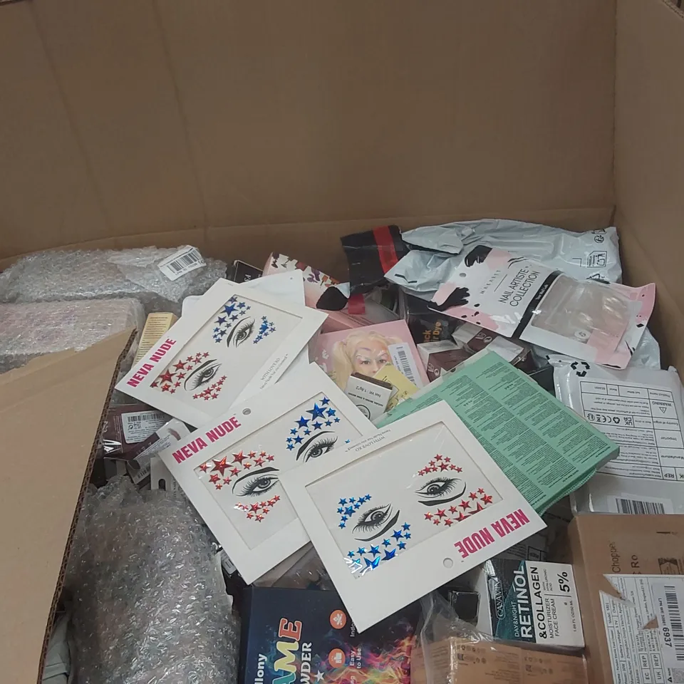PALLET CONTAINING A VERY LARGE QUANTITY OF ASSORTED COSMETICS ITEMS