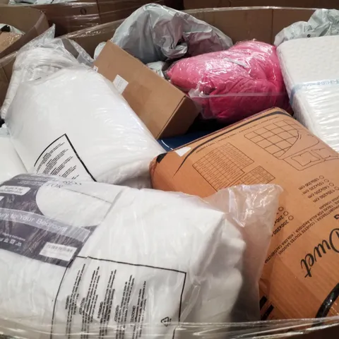 PALLET CONTAINING ASSORTED PILLOWS, CUSHIONS & DUVETS