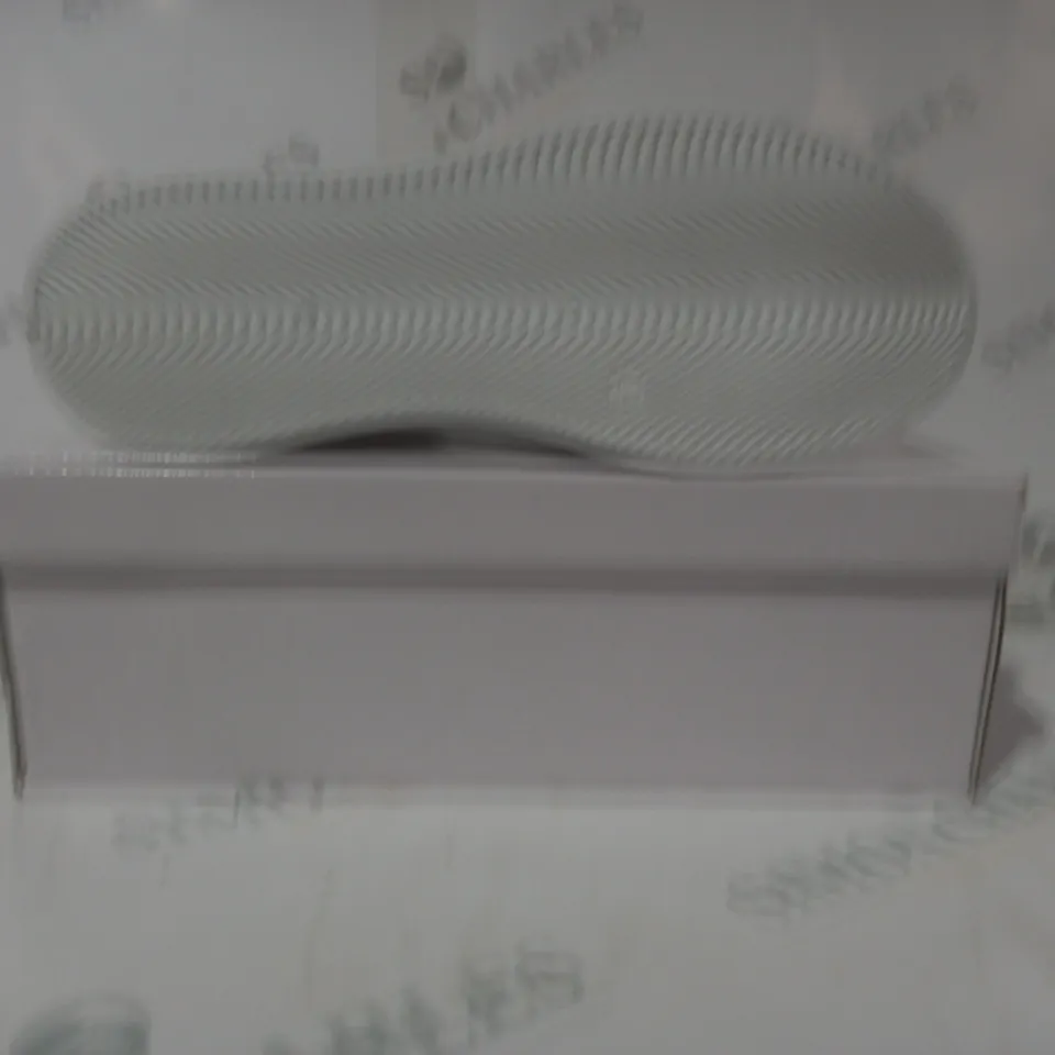 BOXED PAIR OF FASION PLATFORM CANVAS SHOES IN OFF-WHITE EU SIZE 39