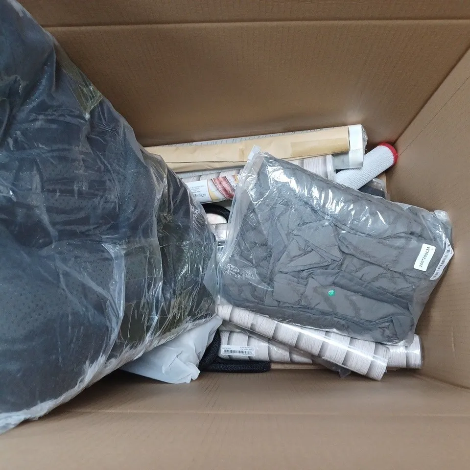 APPROXIMATELY 20 ASSORTED HOUSEHOLD ITEMS TO INCLUDE BLACKOUT CURTAINS, WALLPAPER ETC