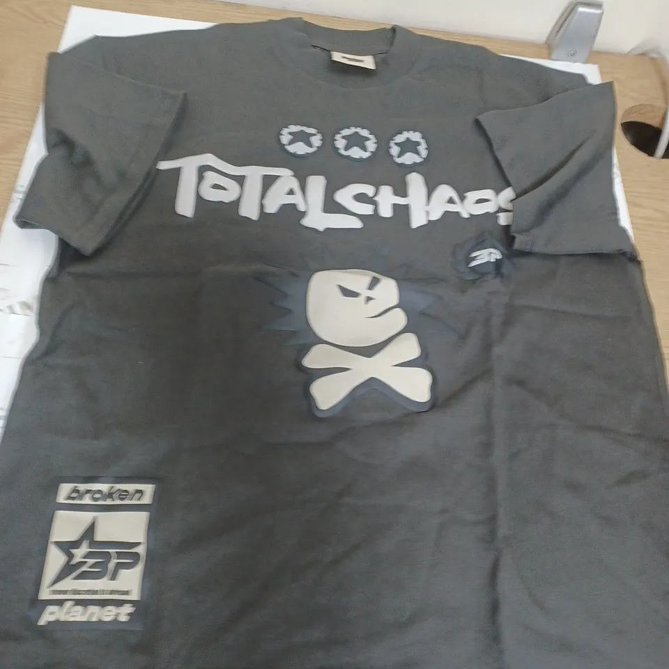 BROKEN PLANET TOTAL CHAOS T-SHIRT SIZE S 